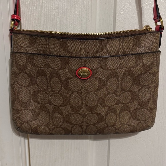 Coach Brown Signature Crossbody Bag NWOT - Picture 2 of 5